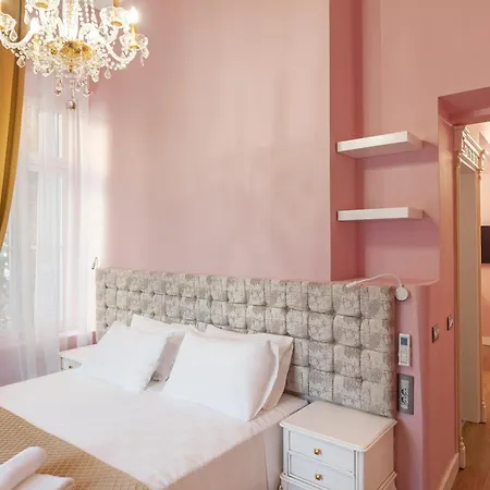 Via Iliotti Rhodos עיר רודוס